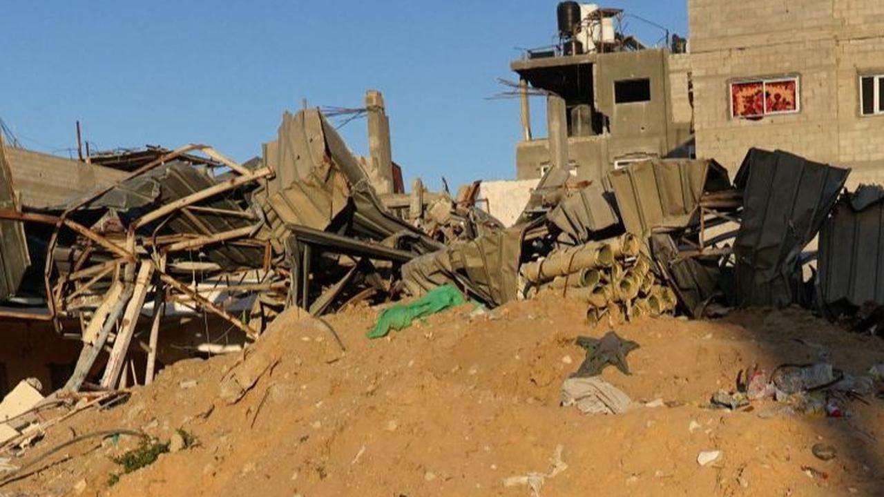 Israel menyerang wilayah Jalur Gaza secara brutal sejak 7 Oktober 2023. Agresi militer tersebut dilakukan untuk membalas serangan tak terduga yang dilancarkan Hamas.&nbsp;Foto: AFP