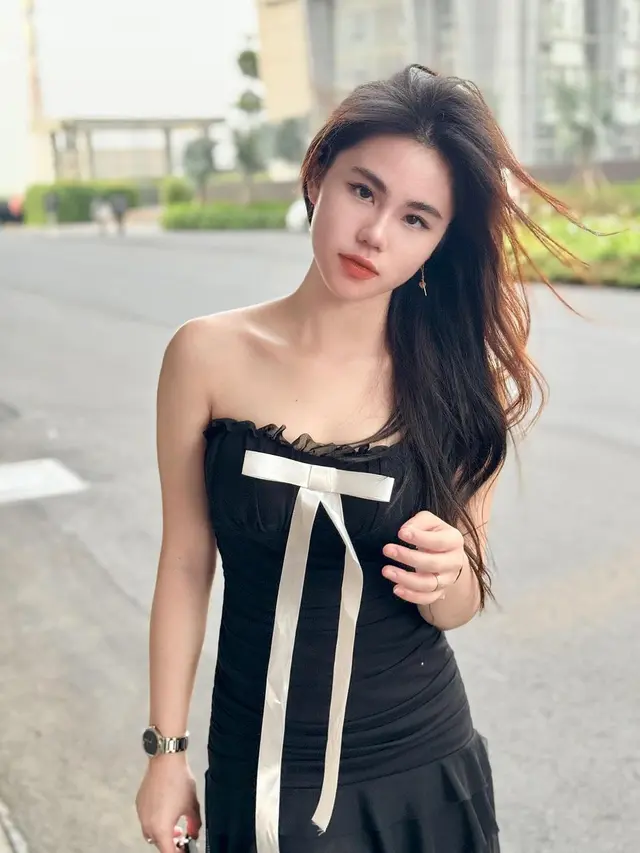 Tampil Modis dengan Memakai Kemben Dress