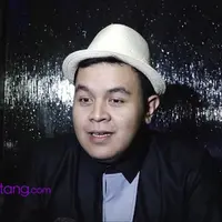 "Kerjasama dengan penyanyi dengan kualitas yang baik biasanya akan lebih mudah" begitu kira-kira ujar tulus tentang duetnya dengan Raisa.