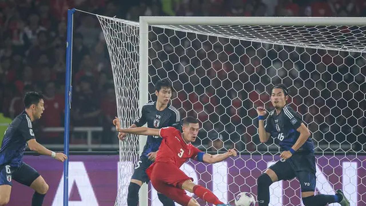 Momen Timnas Indonesia Nyanyikan Lagu Sakral sampai Tertunda karena Pemain Jepang, Jay Idzes Sampai Turun Tangan