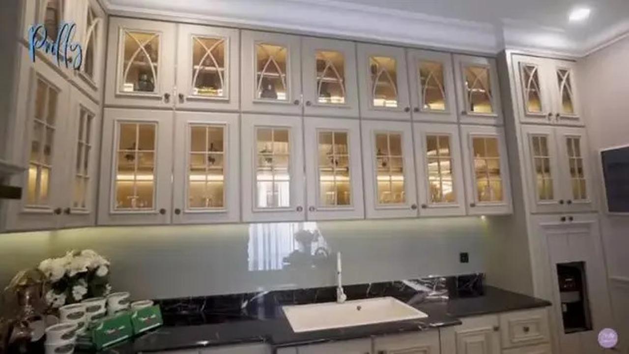 Potret Dapur Mewah Prilly Latuconsina, Miliki Desain Klasik Modern