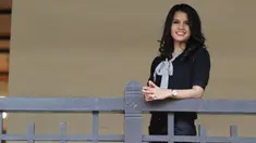 Pemberitaan tentang tentang ketiga artis ini menuai perbincangan di masyarakat dan membuat heboh jagat hiburan tanah air.