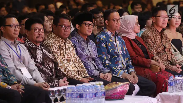 FOTO: Anies-Sandi Hadiri Perayaan Natal Bersama Masyarakat Kristen dan Katholik