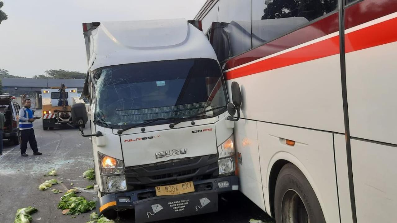Update Kecelakaan Beruntun 11 Kendaraan di Tol Cipularang, Begini Kronologi Lengkapnya
