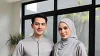 Ilustrasi Baju Couple Suami Istri 2 (Created by AI)
