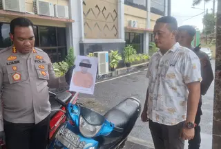 Sepasang suami istri melakukan pencurian sepeda motor sehari setelah ngekos di kawasan Gang Mawar, Kecamatan Tanjung Karang Pusat, Bandar Lampung.