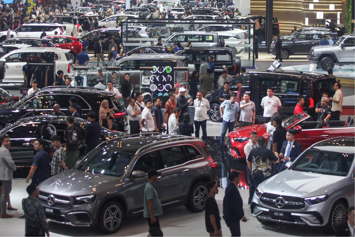 FOTO: Weekend Seru di GIIAS 2025: Teknologi Otomotif Terkini Diserbu Warga