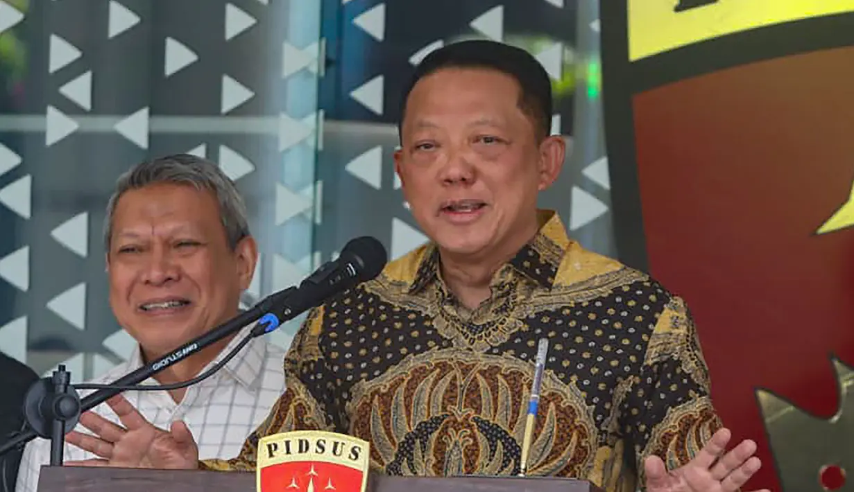 Jaksa Agung Muda Tindak Pidana Khusus (Jampidsus) Febrie Adriansyah memberikan keterangan pers di Gedung Bundar, Kejaksaan Agung, Jakarta, Jumat (10/7/2026). (KLY/ Budy Santoso)