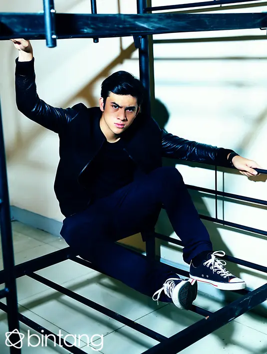 Ditemui di lokasi syuting sinetron ‘High School Love Story ‘ di bilangan Bambu Apus, Jakarta Timur, pada Selasa (25/8/2015), Rizky mengaku sudah yakin dengan karier yang dilakoninya saat ini. (Galih W. Satria/Bintang.com)