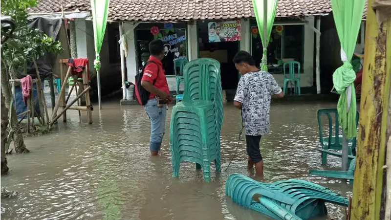 Cerita Sedih Pesta Pernikahan di Jember, Bubar Karena Banjir Tak Diundang