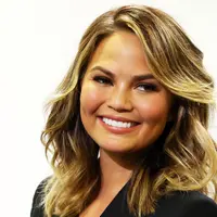 Chrissy Teigen (via redbookmag.com)