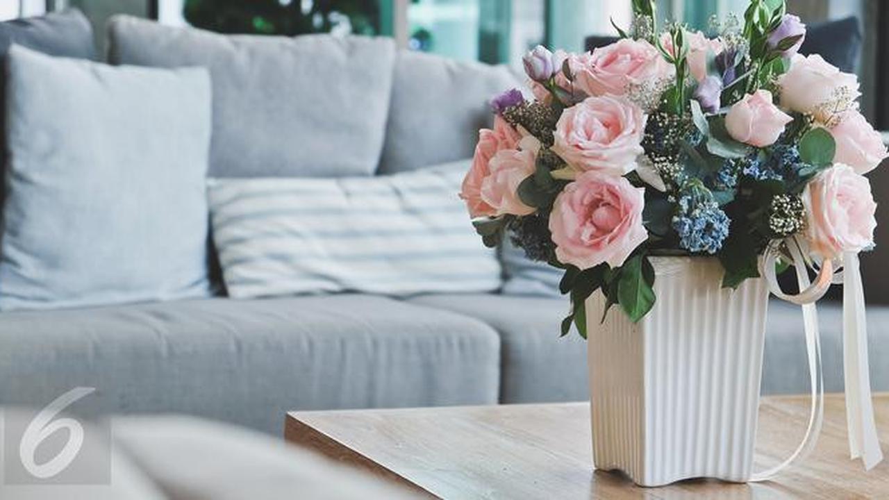 Interior ruangan gelap di rumah