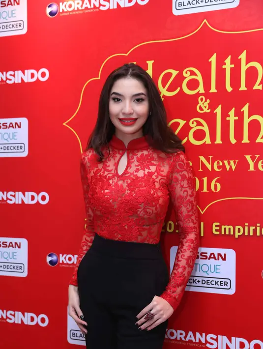 "Badan kita membutuhkan karbohidrat untuk membakar kalori," ujar mantan suami Tengku Muhammad Fakhry Petra ini. (Nurwahyunan/Bintang.com) 