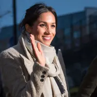 Sang ayah merasa bahwa pihak kerajaan sangat tak masuk akal karena mereka masih mengikuti aturan pakaian yang sangat kuno. (DOMINIC LIPINSKI  POOL  AFP)