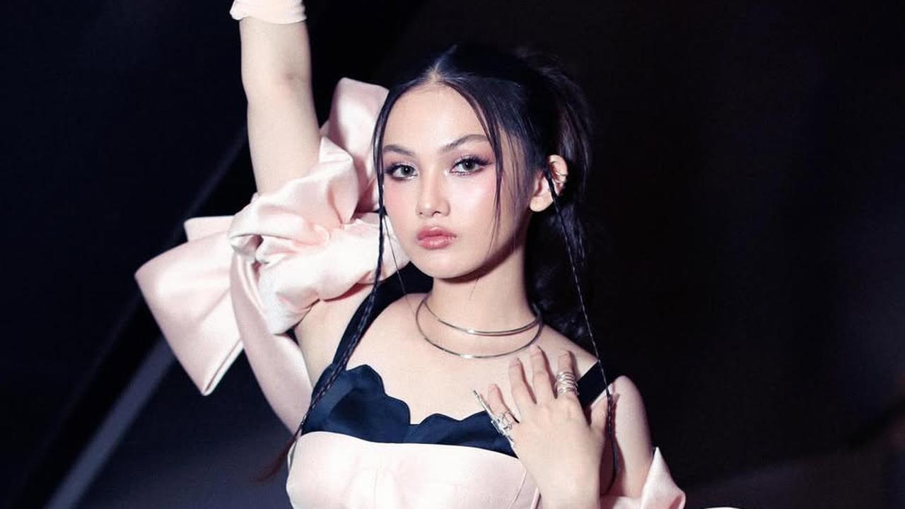 7 Penampilan Cantik dan Menawan Aisyah Aqilah, Bintang Serial Hits 'AKU TAK MEMBENCI HUJAN