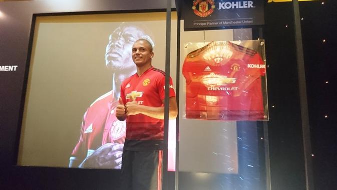 West Brown ketika mengenalkan salah satu sponsor anyar Manchester United, di Hotel Mulia, Jakarta, Jumat (10/8/2018).