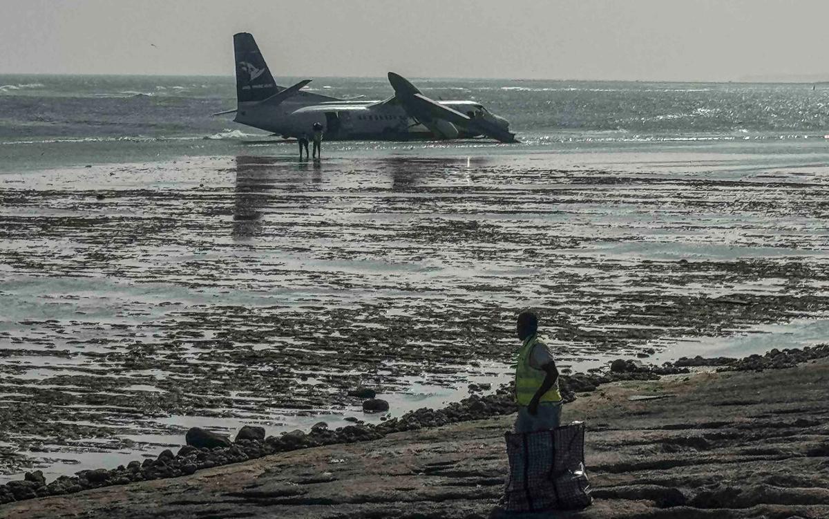 FOTO: Kepiawaian Pilot Selamatkan 55 Penumpang dalam Insiden Pendaratan Darurat di Somalia