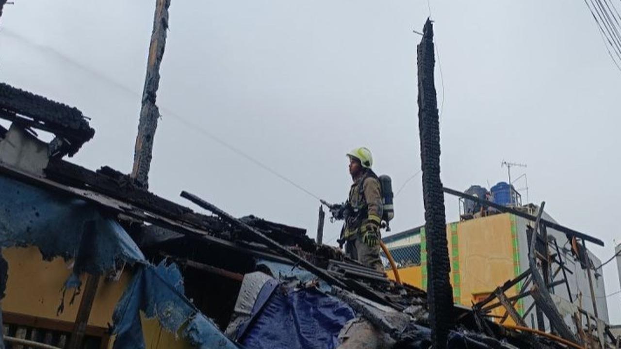 Kronologi Kebakaran Ruko Mangga Dua Akibat Korsleting Listrik, Sempat Ada Percikan dan Ledakan