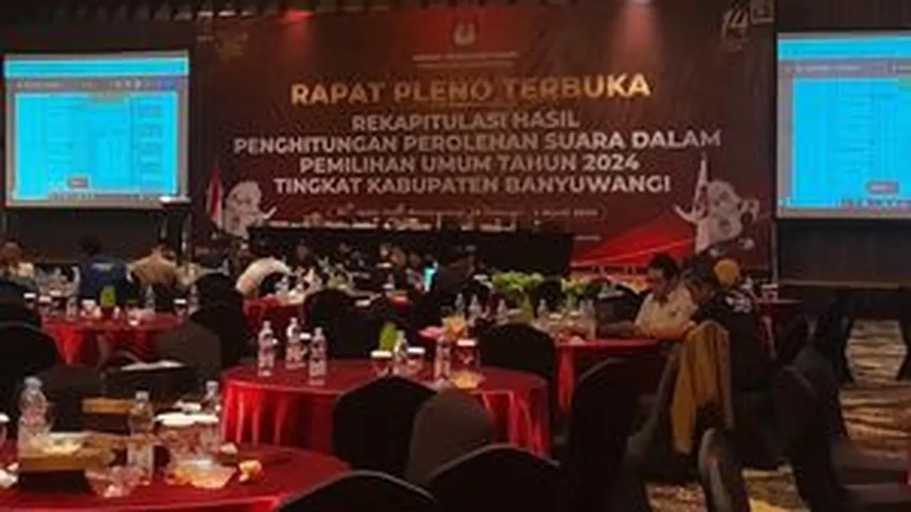 Proses rekapitulasi suara Pemilu 2024 Kabupaten Banyuwangi molor (Istimewa)
