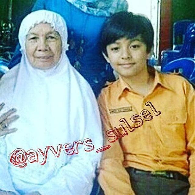 6 Potret Masa Kecil Angga Yunanda, Bikin Gemas