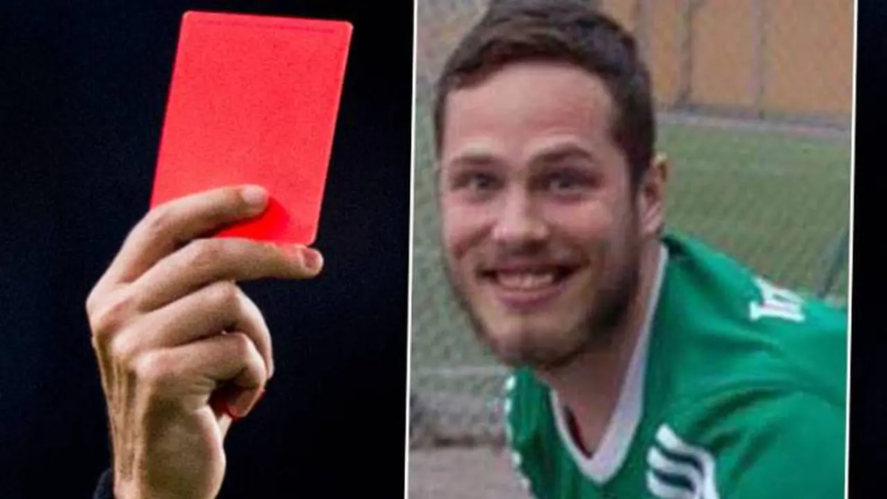 Adam Lindin Ljungkvist buang angin dan dikartu merah wasit