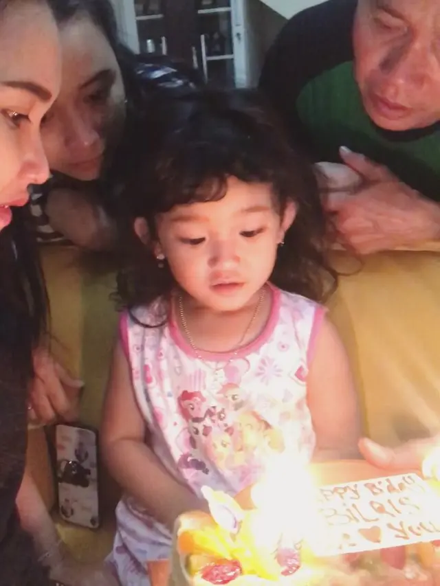 [Bintang] Ayu Ting Ting