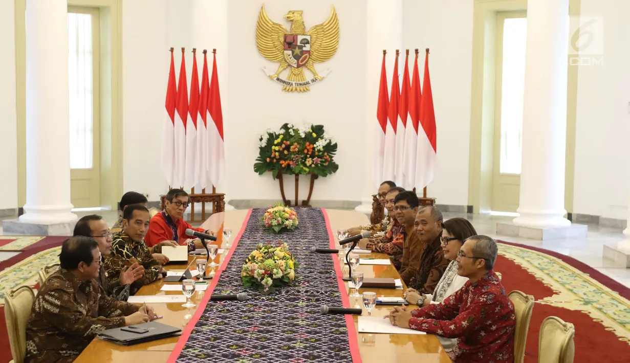 Suasana pertemuan Presiden Joko Widodo dan pimpinan KPK di Istana Bogor, Jawa Barat, Rabu (4/7). Pertemuan tersebut untuk membahas Rancangan Kitab Undang-undang Hukum Pidana (RKUHP). (Liputan6.com/Angga Yuniar)