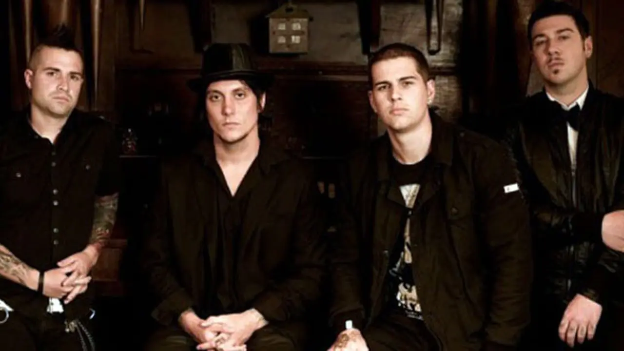 avenged-sevenfold-130902b.jpg
