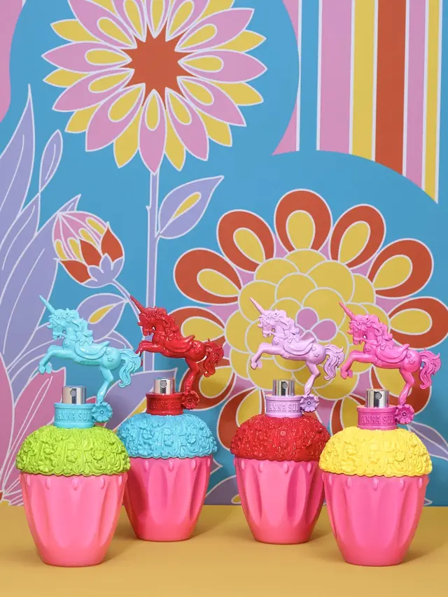 Anna Sui Fantasia Pop Up Surprise