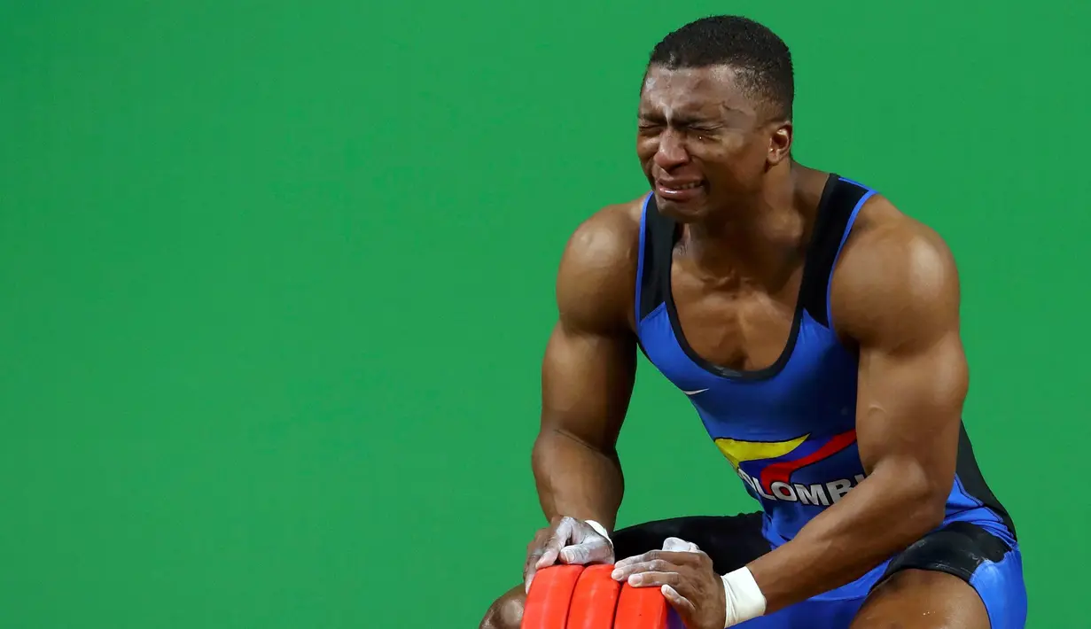 Atlet angkat besi asal Kolombia, Oscar Figueroa berencana menjadikan Olimpiade Rio 2016 menjadi ajang terakhir keikutsertaannya menjadi atlet. Usianya yang sudah mencapai 33 tahun menjadi salah satu alasan. (REUTERS/Yves Herman)