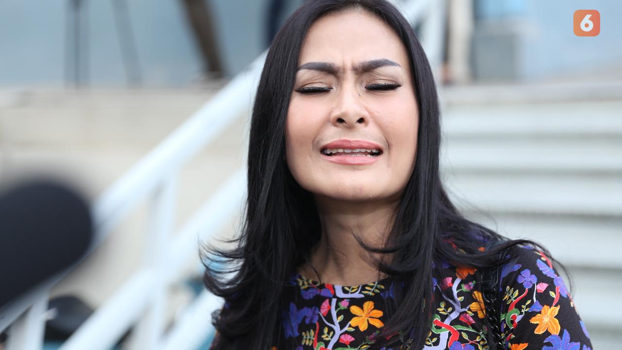 [Bintang] Iis Dahlia