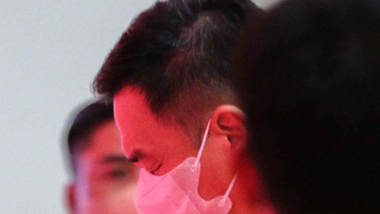 FOTO: Ini Tampang Mulsunadi Gunawan, Tersangka Penyuap Kabasarnas Tertunduk Memejamkan Mata saat Ditahan KPK