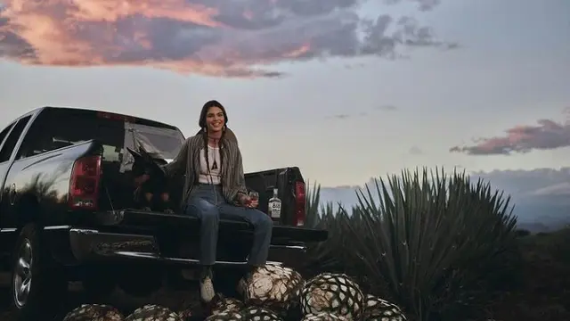Bergaya Bak Petani Meksiko, Kendall Jenner Dituding Lakukan Perampasan Budaya