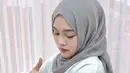 Wajah Baby Selina masih dirahasiakan, banyak netizen yang penasaran. Momen saat Putri Delina menggendong Baby Selina disebut-sebut menunjukkan aura keibuan yang lembut, sehingga tak sedikit netizen yang memuji bahwa Putri sudah terlihat cocok menjadi seorang ibu. Netizen pun kemudian ramai mendoakan agar Putri Delina dan kekasihnya, Jeffry Reksa, segera menikah. (Liputan6.com/IG/@putridelinaa)