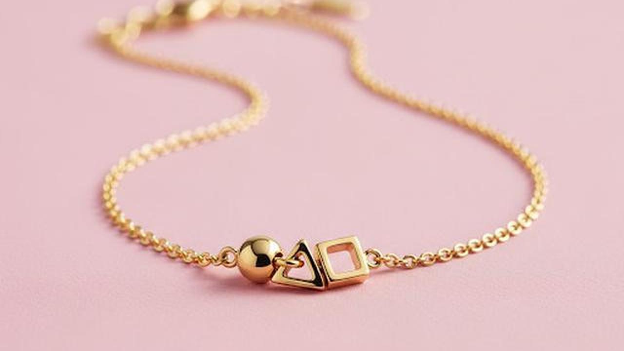 Gelang Rantai Tipis Bisa Bikin Tangan Mungilmu Tampak Lebih Panjang dan Anggun, ini Triknya