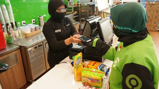 Wings Group dan Yayasan Anak Bangsa Bisa Bagikan Sembako Kepada Puluhan Ribu Mitra Driver Gojek