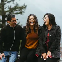 ilustrasi teman/copyright Unsplash/Omar Lopez