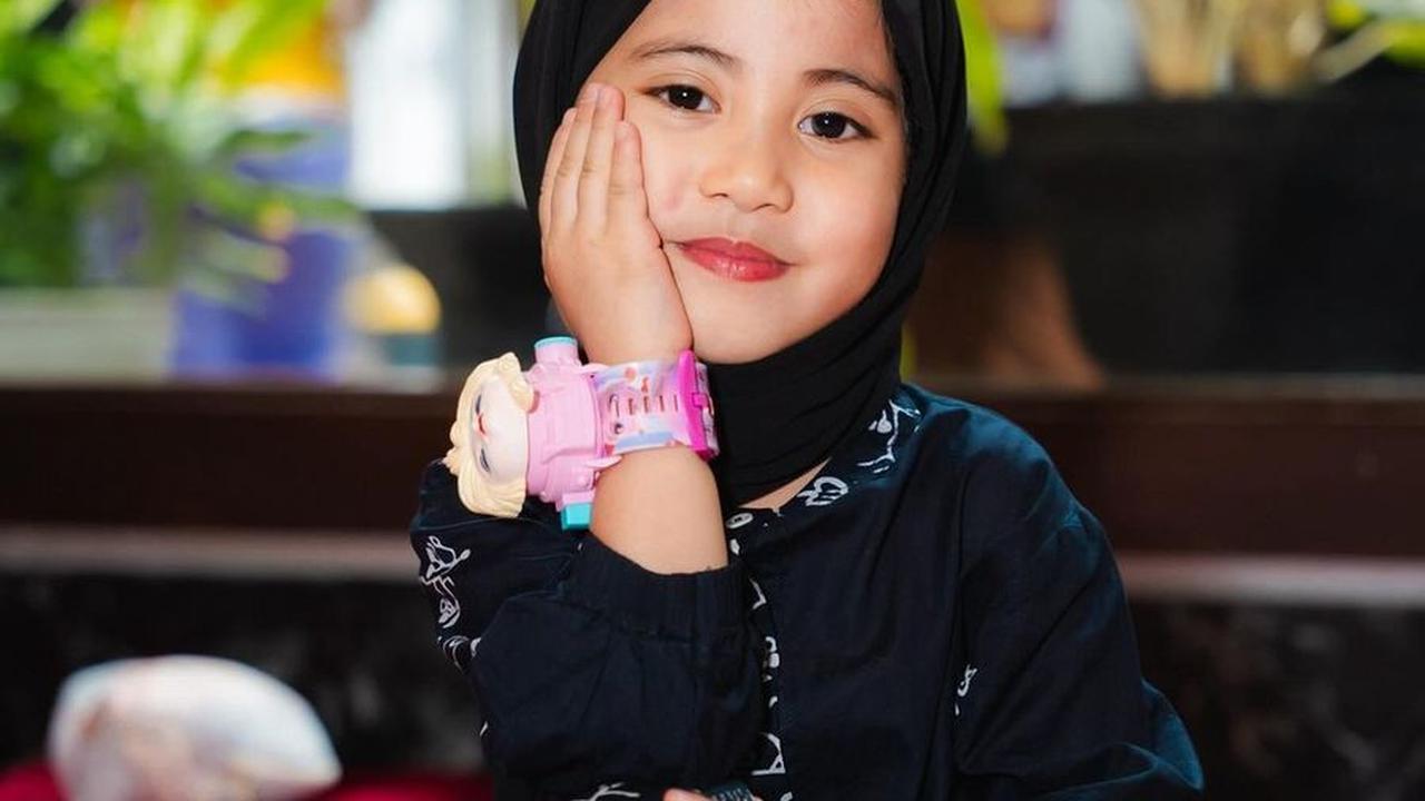 Kenakan Hijab