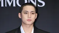 Mingyu SEVENTEEN Pamer Gaya Rambut Baru Jelang Wamil