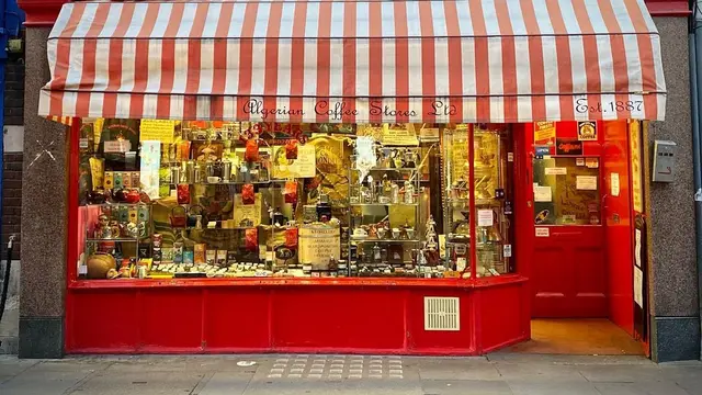 Kedai Kopi yang Berusia 136 Tahun di London Jual Lebih dari 80 Jenis Kopi dari Seluruh Dunia.