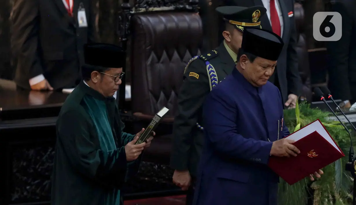 Usai dilantik, Prabowo Subianto juga menyampaikan pidato pertamanya sebagai Presiden RI ke-8. (Liputan6.com/Herman Zakharia)