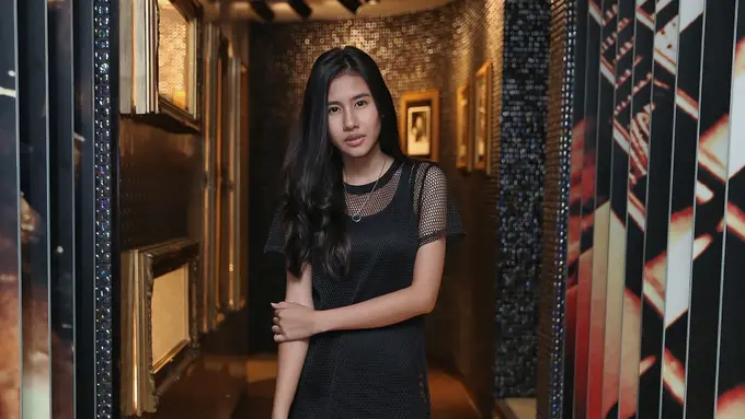 [Bintang] Shenina Cinnamon