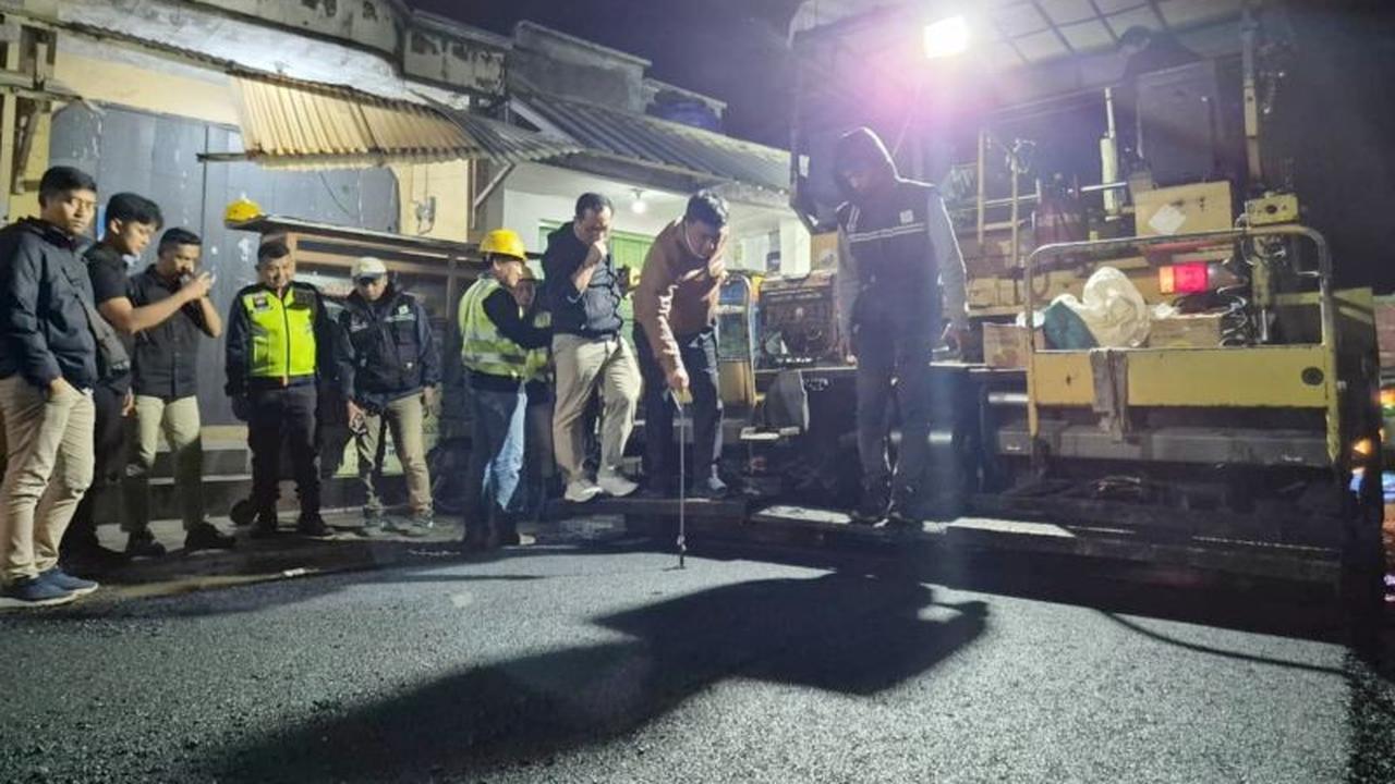 Bupati Garut Pastikan Kualitas Proyek Jalan Garut, Prioritaskan Kenyamanan Warga