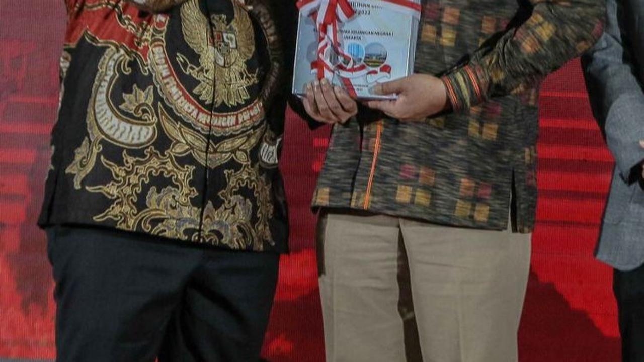 FOTO: KPU Terima Laporan Hasil Pemeriksaan Keuangan Tahun 2022 dari BPK, Hasilnya Wajar Tanpa Pengecualian
