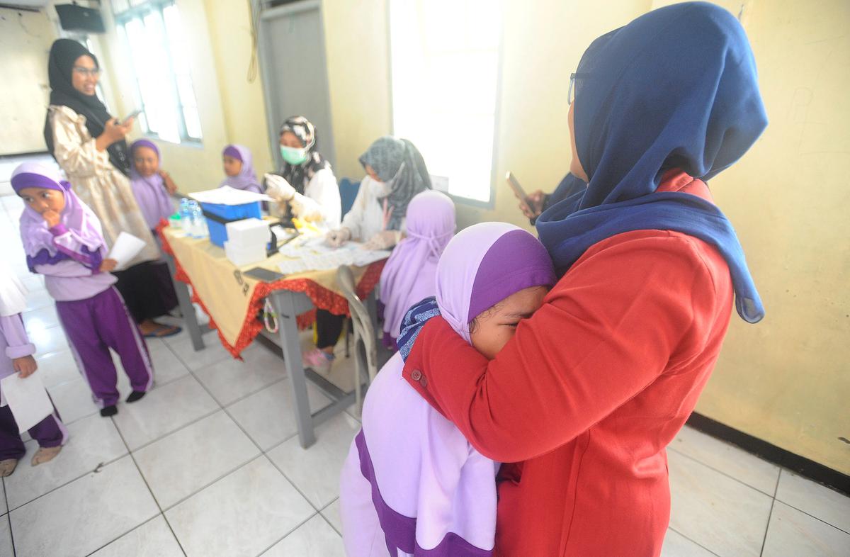 Bulan Imunisasi Anak Sekolah