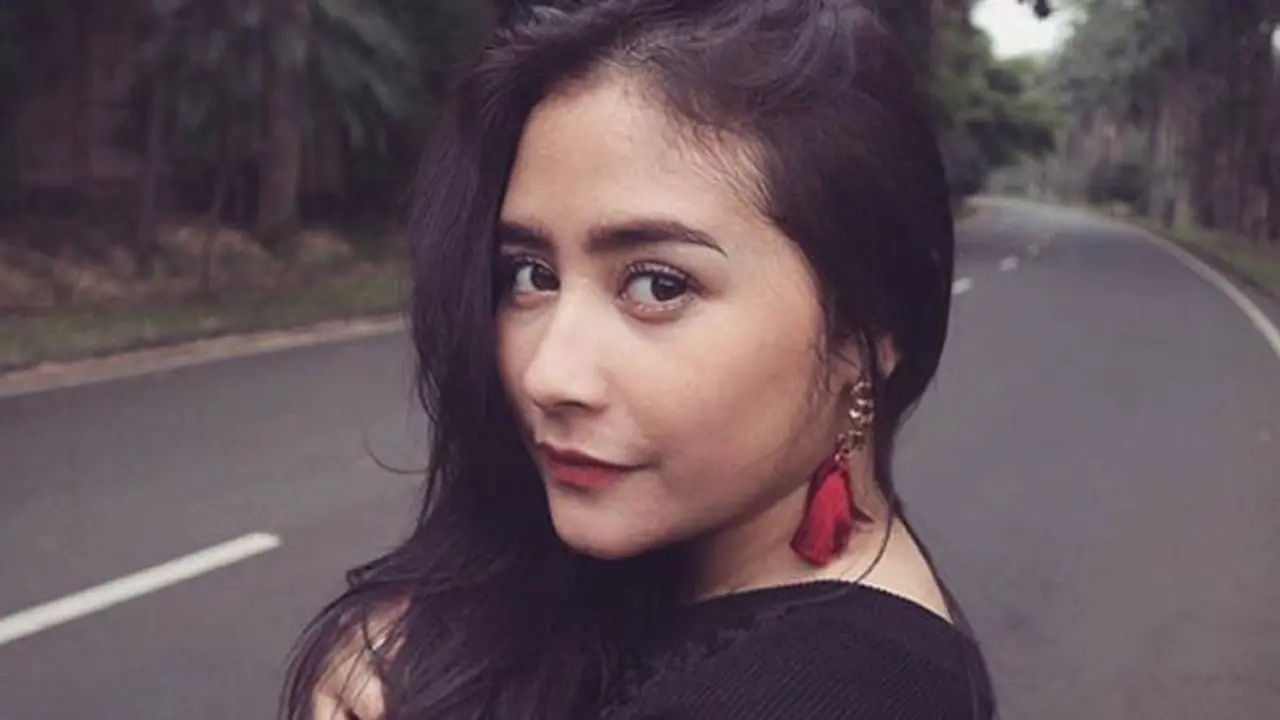 Prilly Latuconsina
