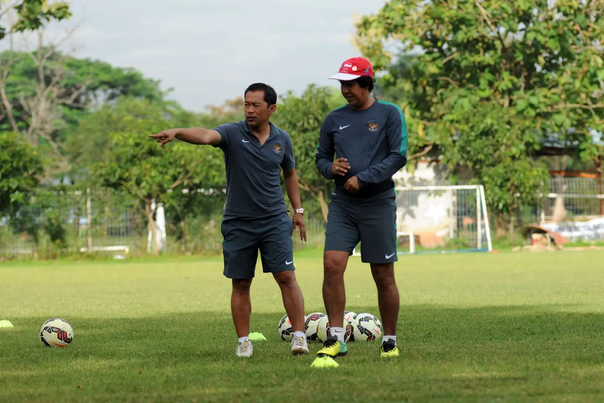 Aji Santoso (kiri) dan Zein Al Hadad 