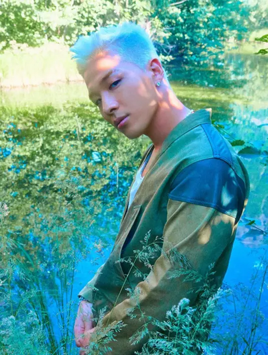 Lain halnya dengan Taeyang, anggota G-Dragon yang satu ini belum mengetahui kapan jadwal wamilnya. Namun yang pasti di tahun2017 ini ia akan meninggalkan fansnya untuk sementara waktu. (Instagram/_youngbae_)