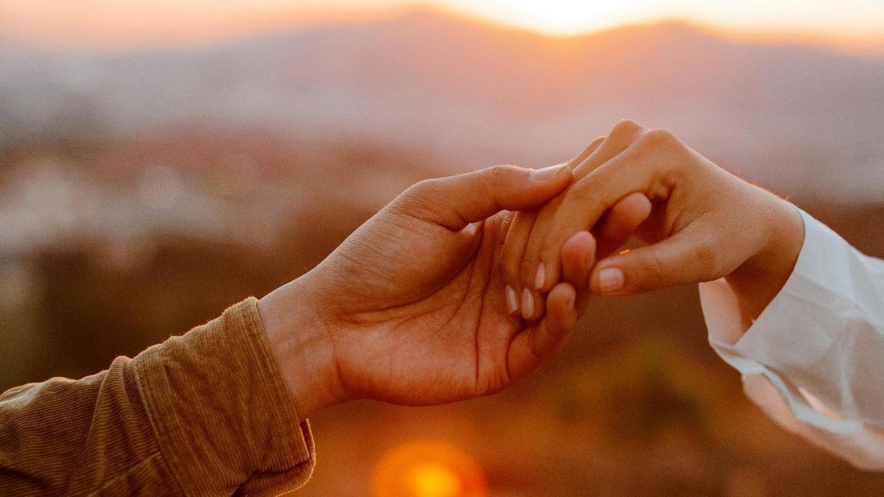 150 Kata Kata Romantis Singkat Bahasa Inggris yang Menyentuh Hati