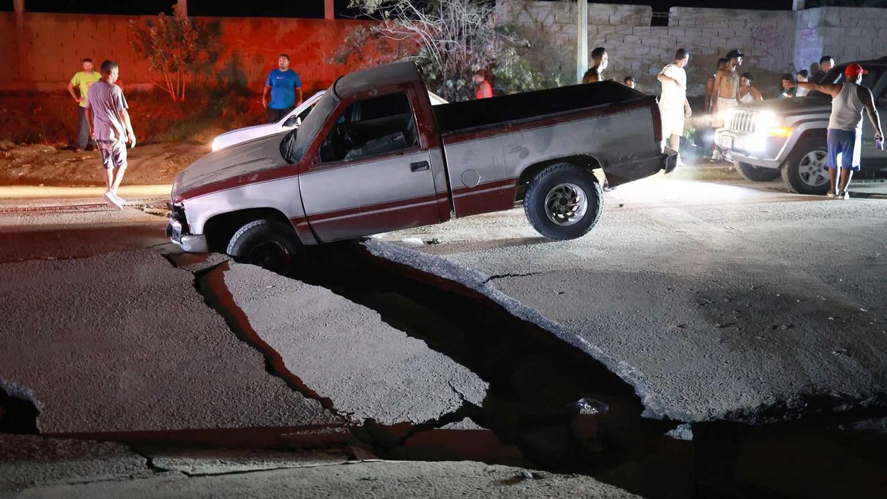 FOTO: Gempa Kembar Terbesar Seabad Luluhlantakkan Wilayah Caracas Venezuela